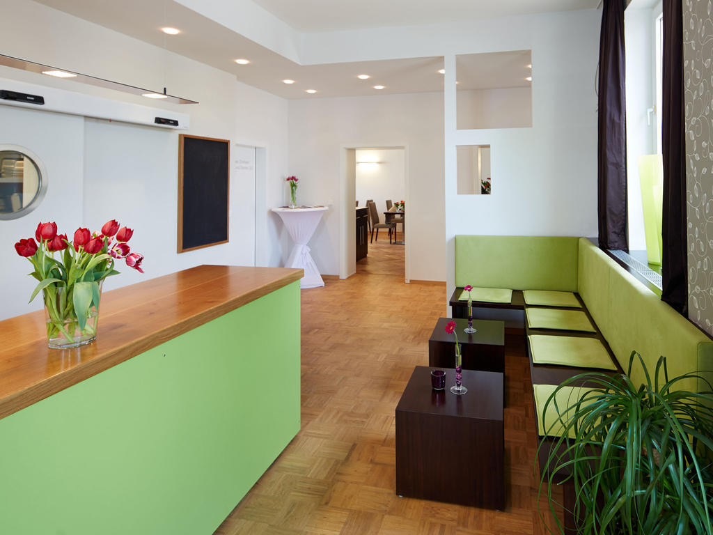 Hotel Karolinger Hof 로르슈 외부 사진
