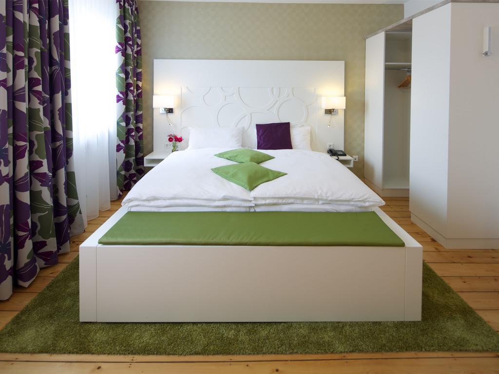 Hotel Karolinger Hof 로르슈 객실 사진