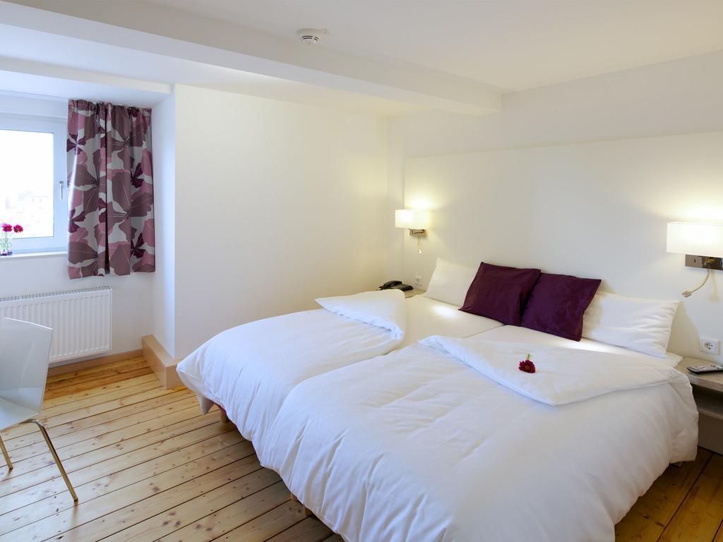 Hotel Karolinger Hof 로르슈 객실 사진