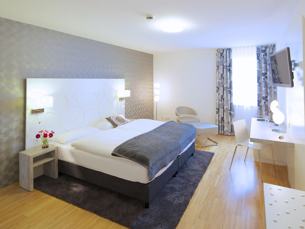 Hotel Karolinger Hof 로르슈 객실 사진
