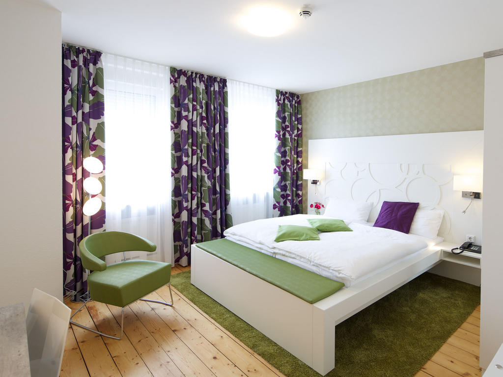 Hotel Karolinger Hof 로르슈 객실 사진